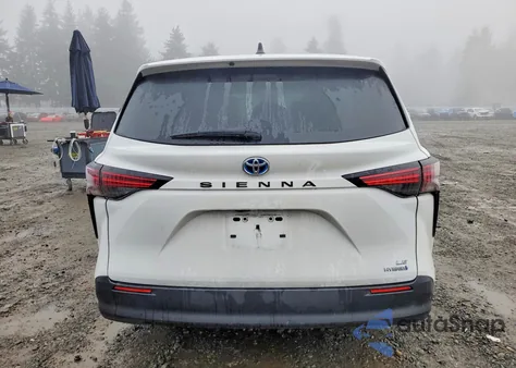 2022 Toyota Sienna Le z USA, uszkodzony, nr VIN 5TDKRKEC0NS103274